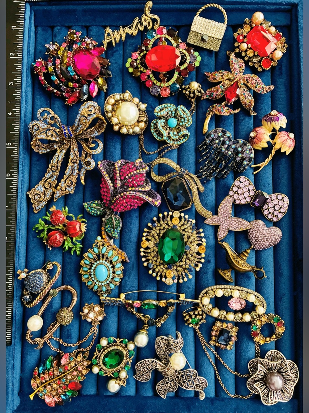 Lot of 30 Statement Brooch Pins Mixed Rhinestone Flower Costume Jewelry